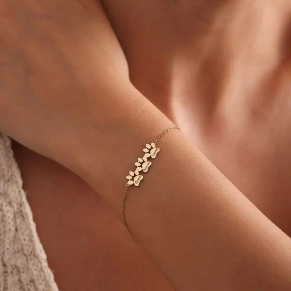 Braccialetto Personalizzato con Zampette e Nome del Tuo Pet: Porta Sempre con Te il Tuo Amico a Quattro Zampe