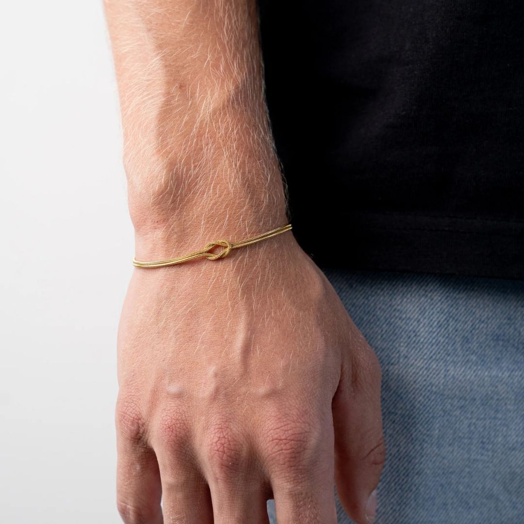 Il bracciale di coppia che trasforma il vostro legame in un simbolo da portare ogni giorno.